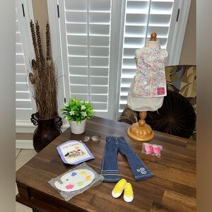 American Girl Hopscotch Hill Art Class Outfit and accessories